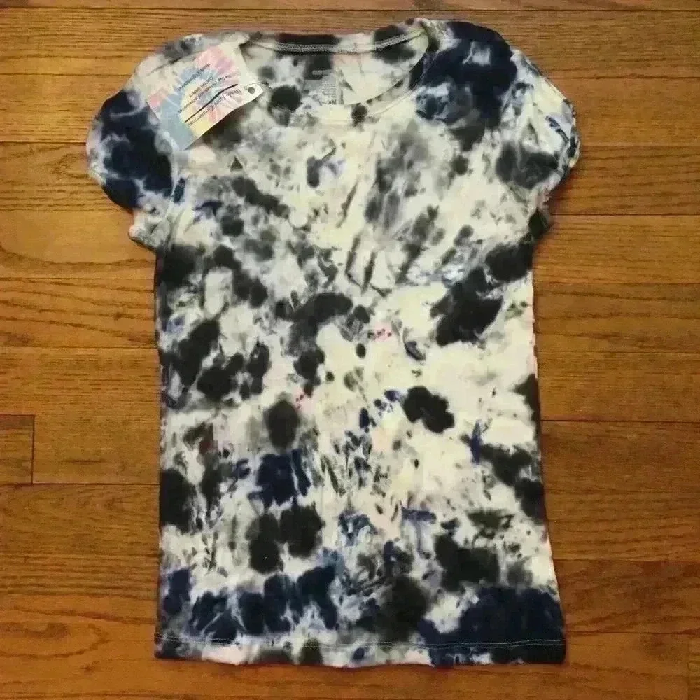 New. Tie dye shirt and capris bundle old navy girls